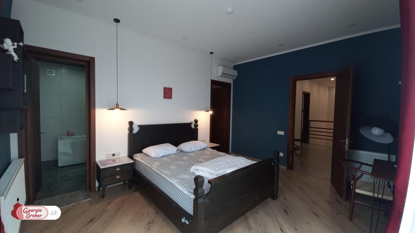 nearly repaired 12-room house for sale